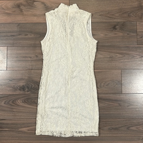 NWT Off-White Lace Dress - Size: Medium - Picture 3 of 4